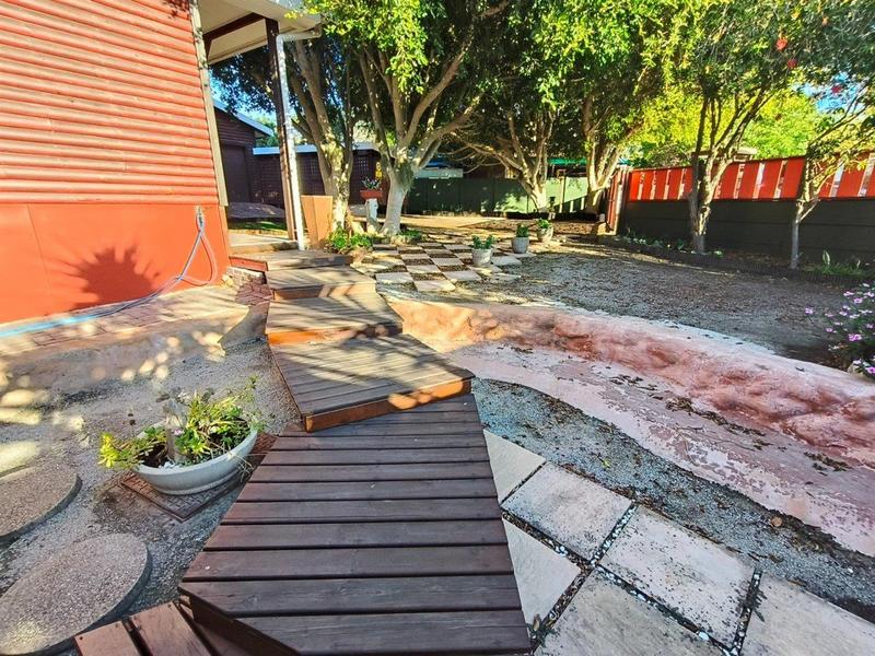 3 Bedroom Property for Sale in Fraaiuitsig Western Cape